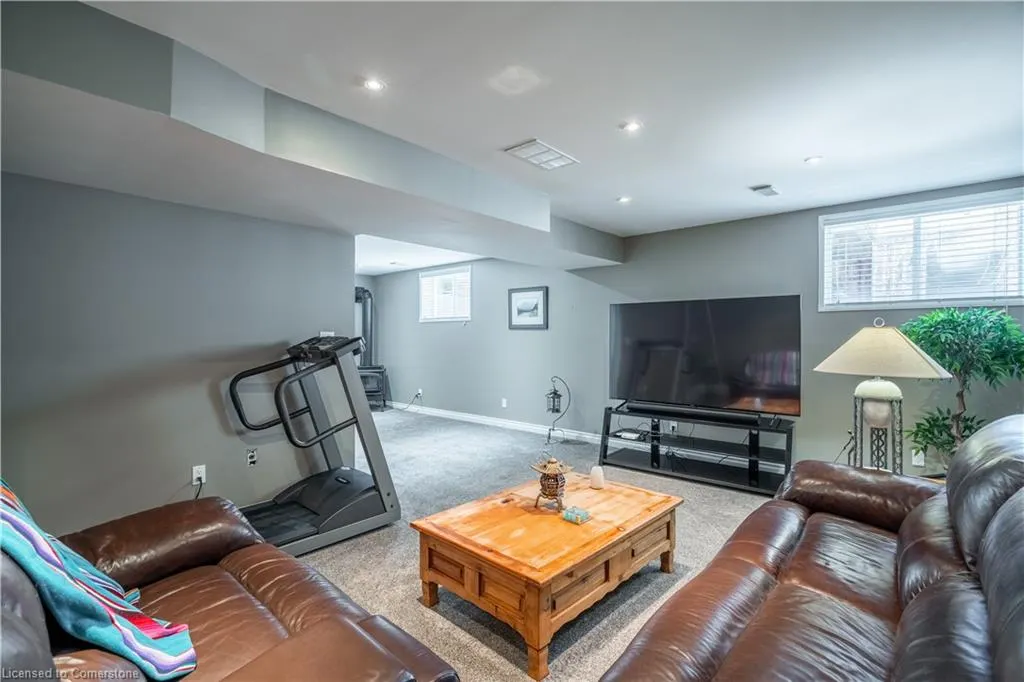 10 Greenbrook Drive, #10