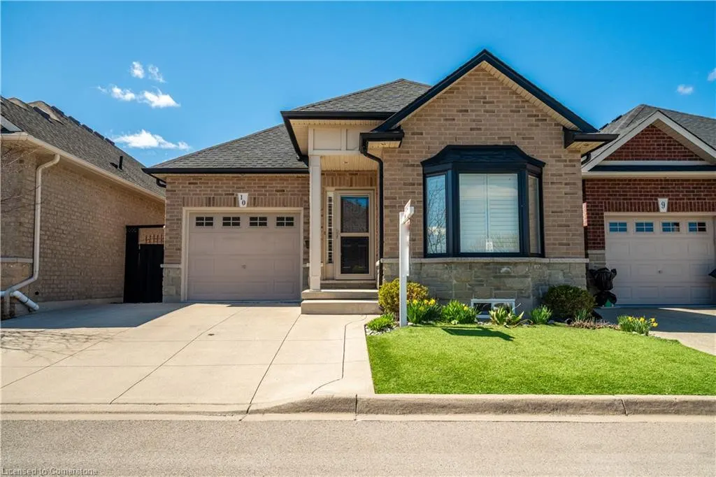 10 Greenbrook Drive, #10