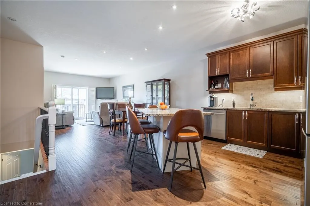 10 Greenbrook Drive, #10