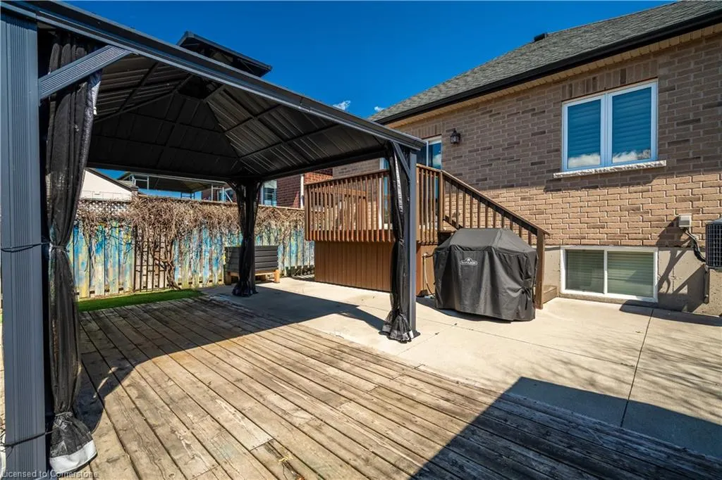 10 Greenbrook Drive, #10