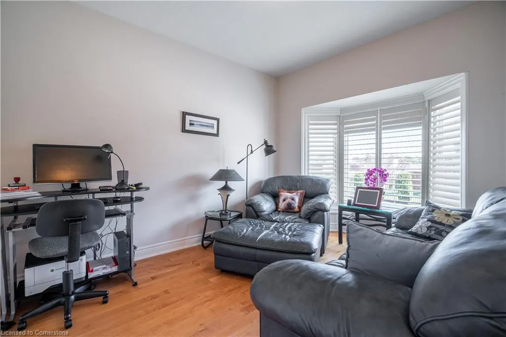 10 Greenbrook Drive, #10