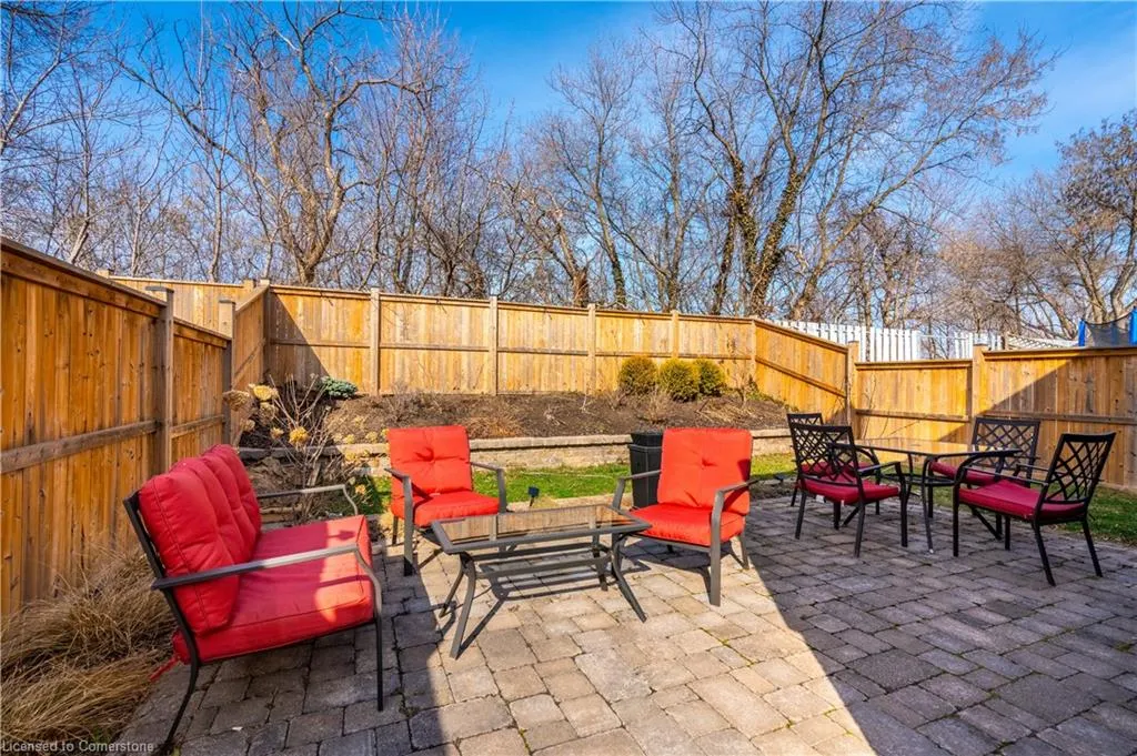 84 Sandra Crescent