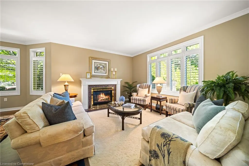 4165 Stonebridge Crescent