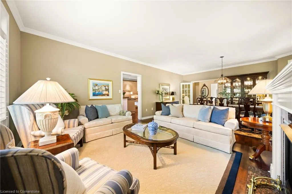 4165 Stonebridge Crescent