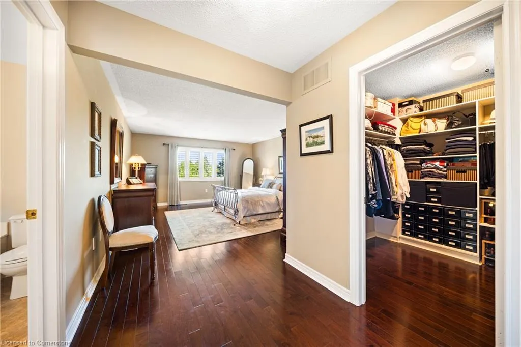 4165 Stonebridge Crescent