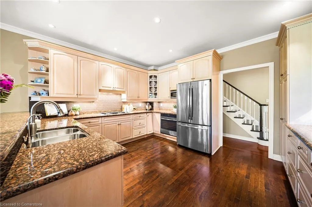 4165 Stonebridge Crescent