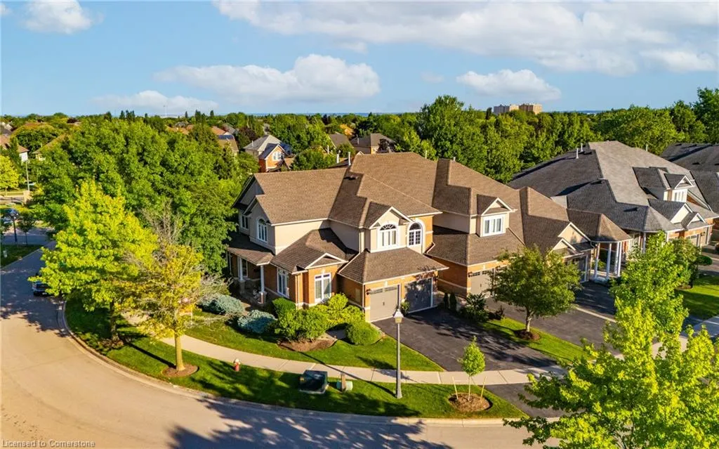 4165 Stonebridge Crescent