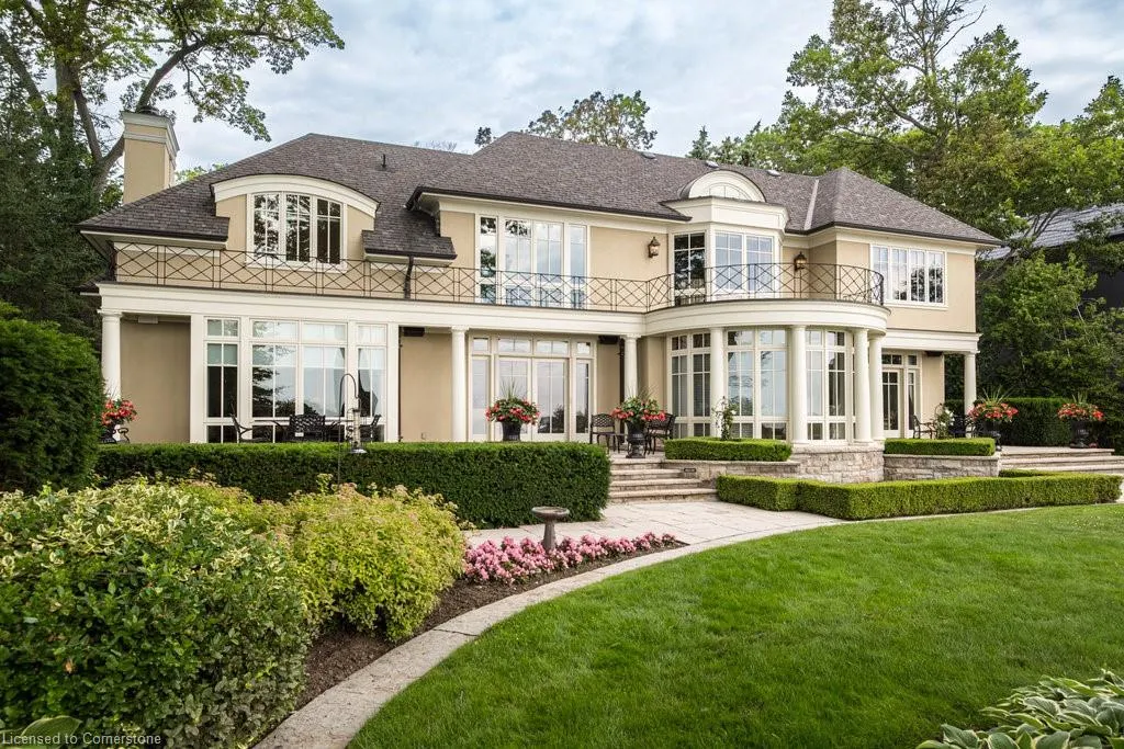 6 Ennisclare Drive