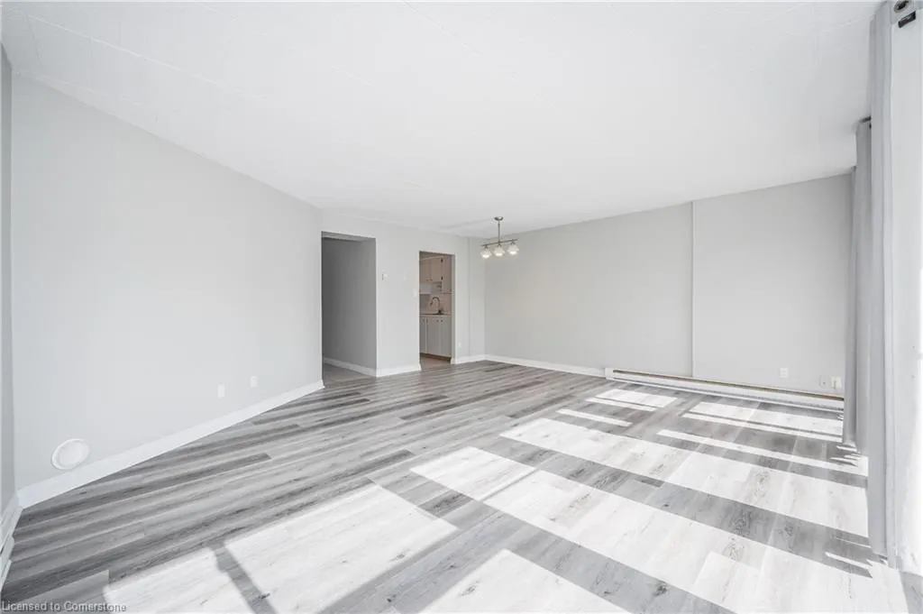105 Conroy Crescent, #102