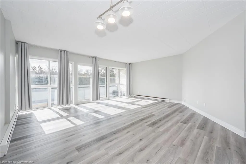 105 Conroy Crescent, #102