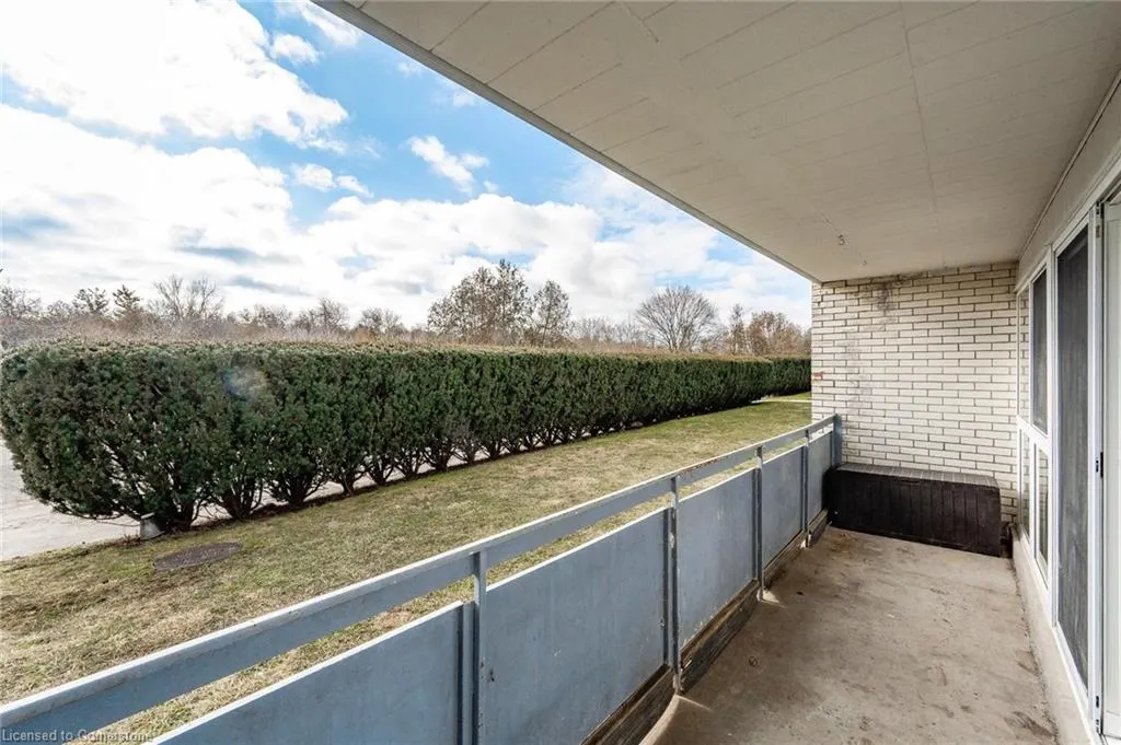 105 Conroy Crescent, #102