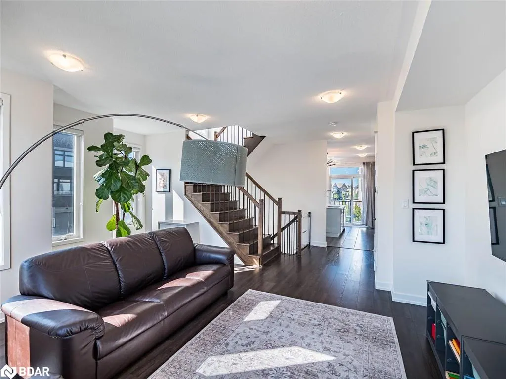 3128 Mintwood Circle