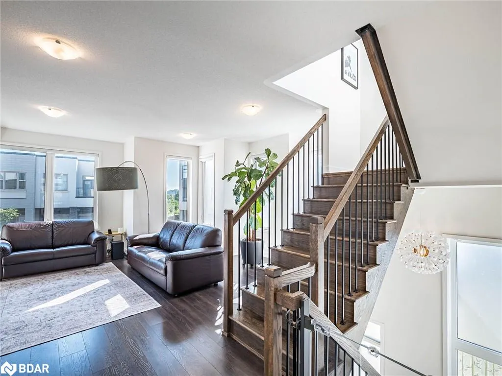 3128 Mintwood Circle