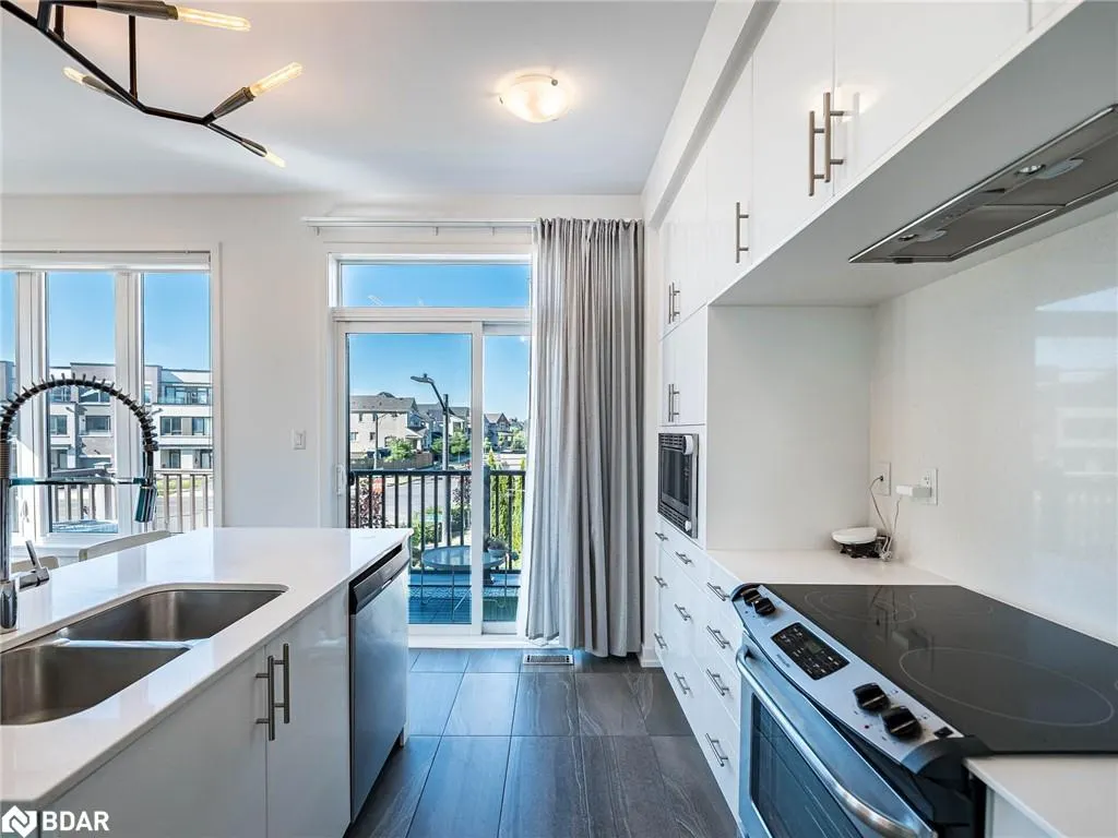 3128 Mintwood Circle