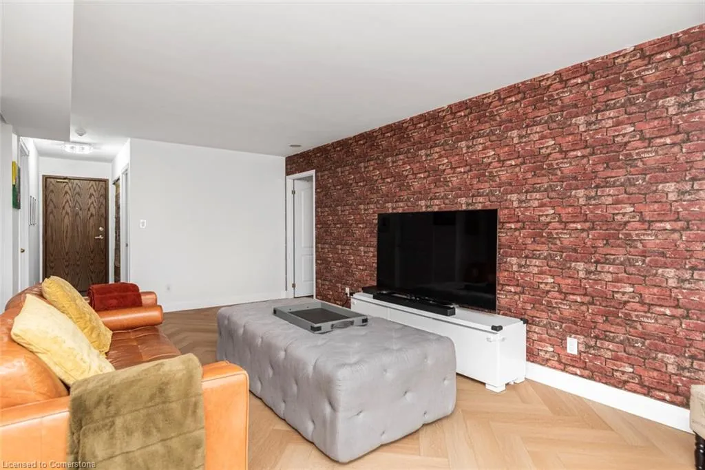 1276 Maple Crossing Boulevard, #1109