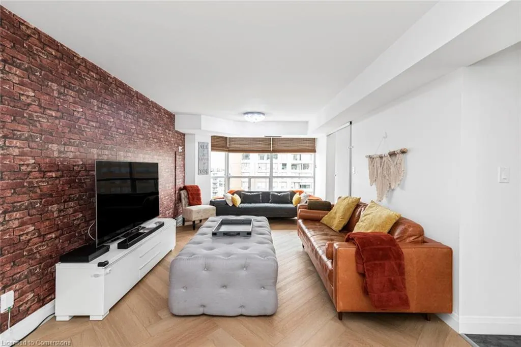 1276 Maple Crossing Boulevard, #1109