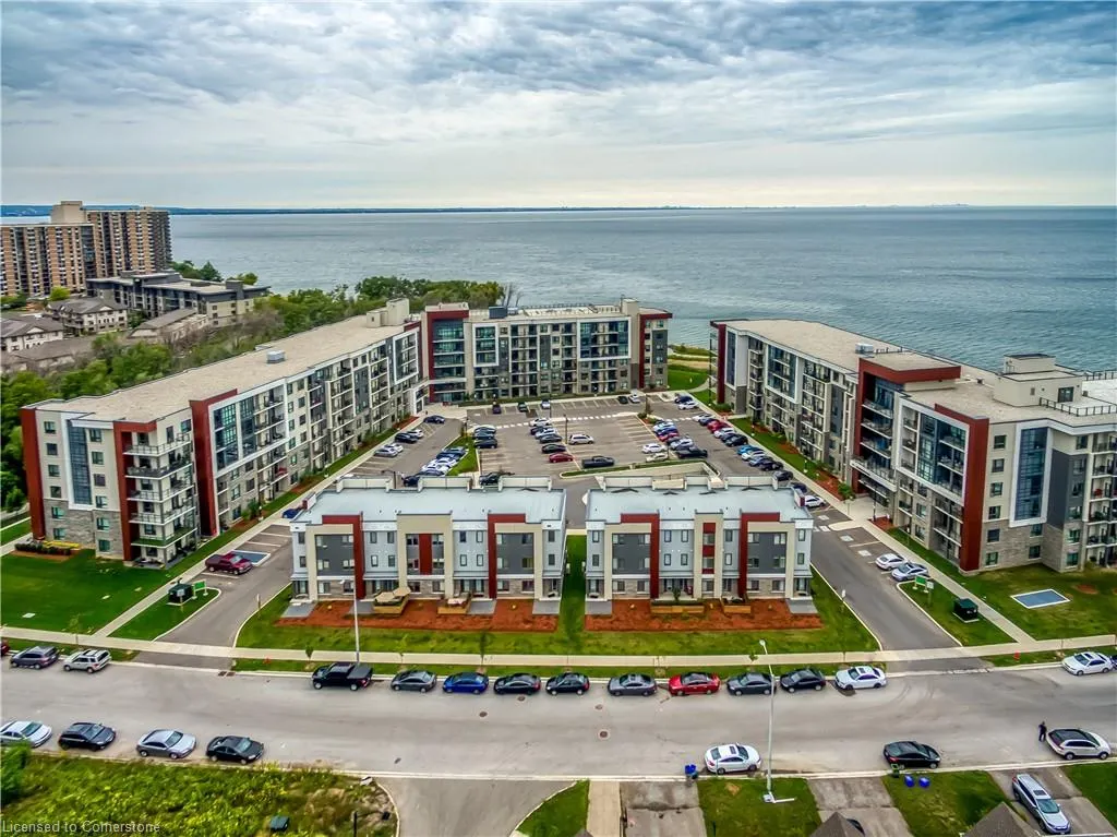 125 Shoreview Place, #103