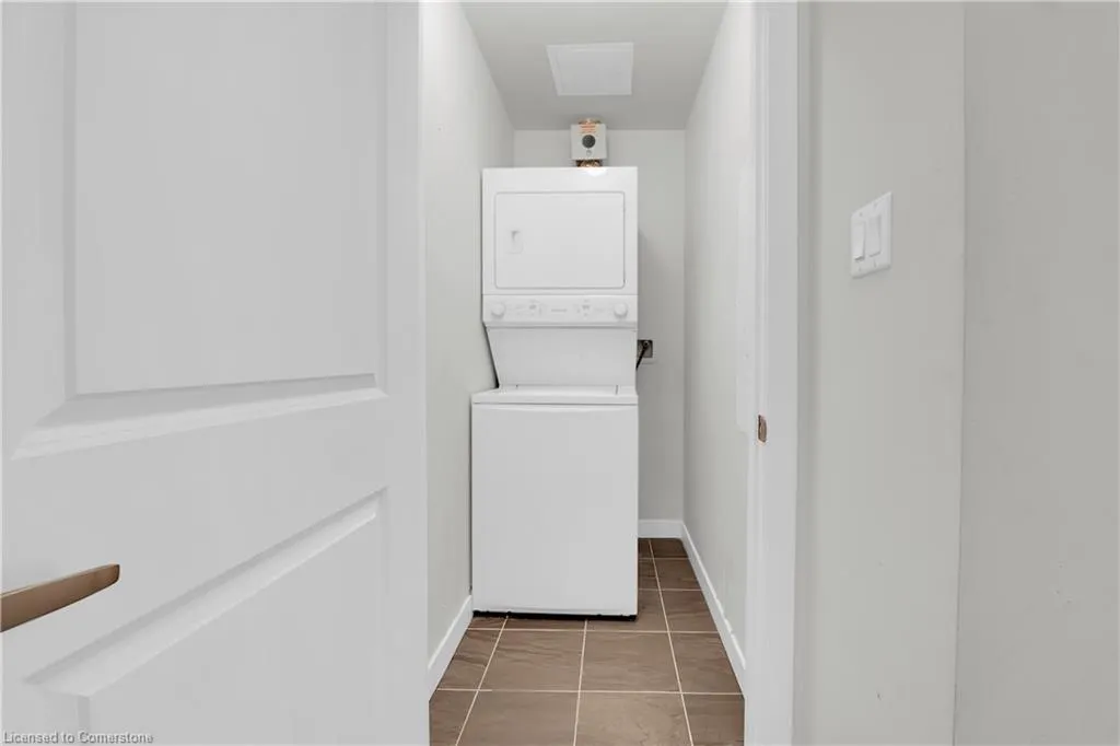 125 Shoreview Place, #103