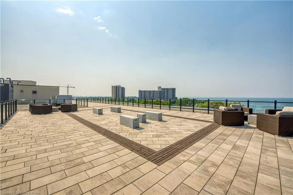 125 Shoreview Place, #103