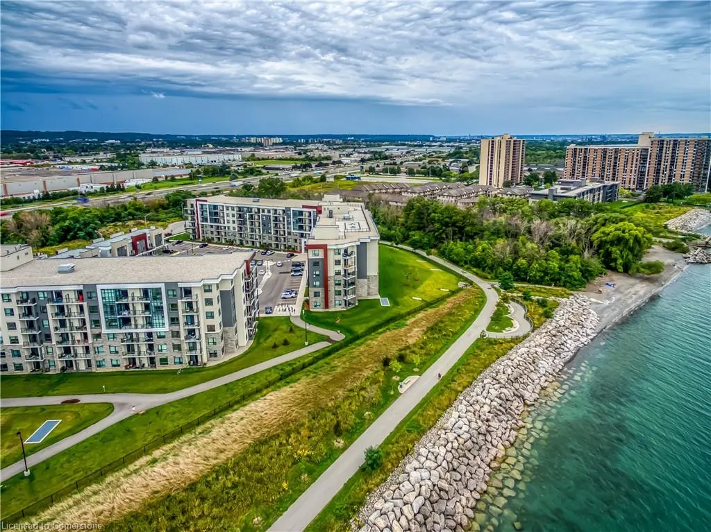 125 Shoreview Place, #103