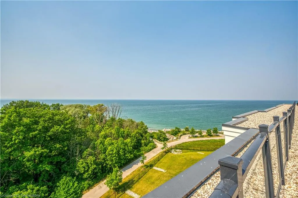 125 Shoreview Place, #103