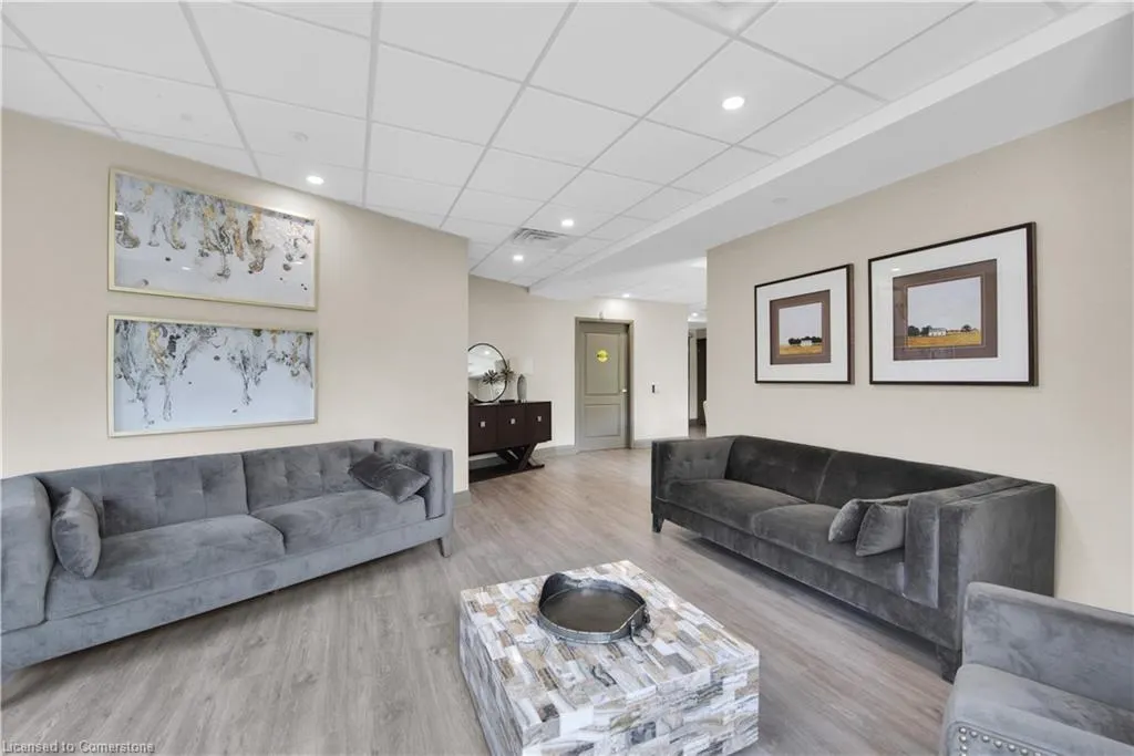 125 Shoreview Place, #103