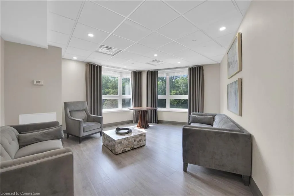 125 Shoreview Place, #103