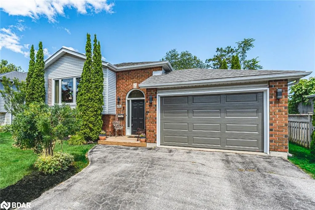 4 Mapleton Avenue