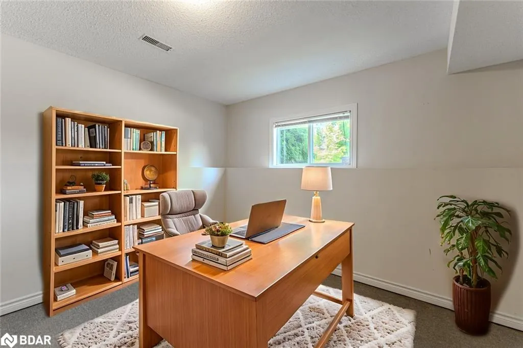 4 Mapleton Avenue