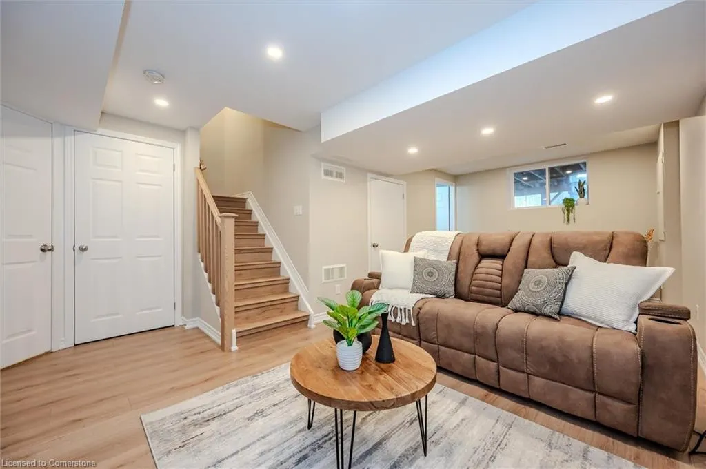361 Arkell Road, #4