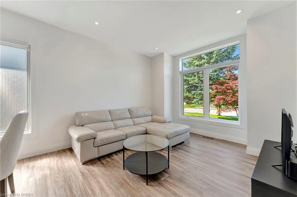 16 Casson Lane