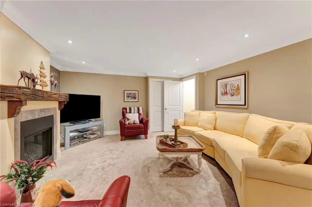 158 Willow Street, #23