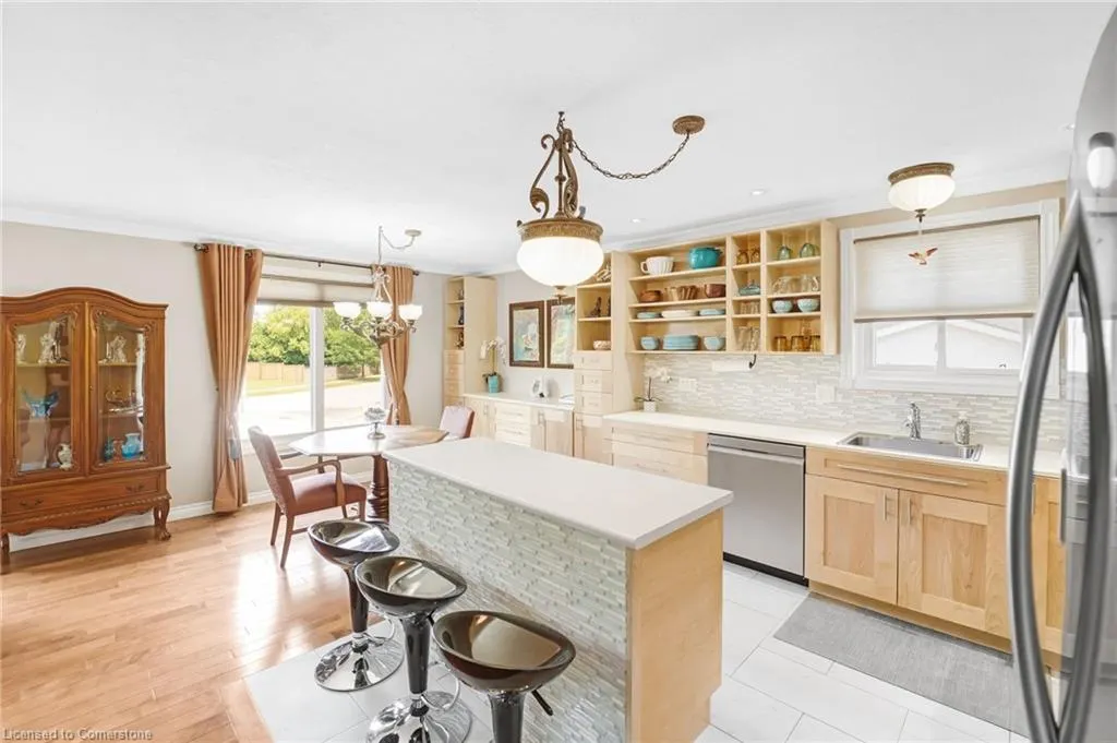 14 Thistledown Drive