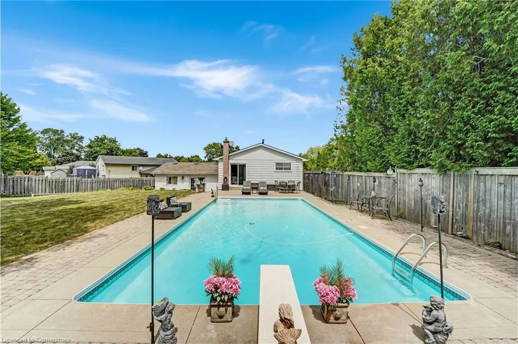 14 Thistledown Drive