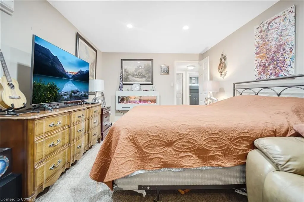 14 Thistledown Drive