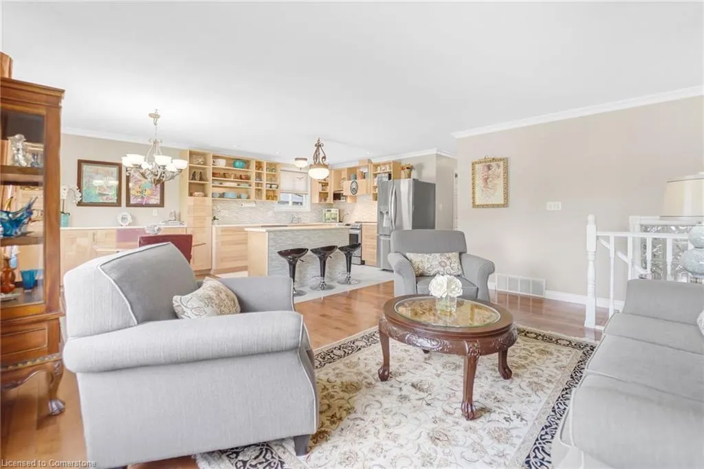 14 Thistledown Drive