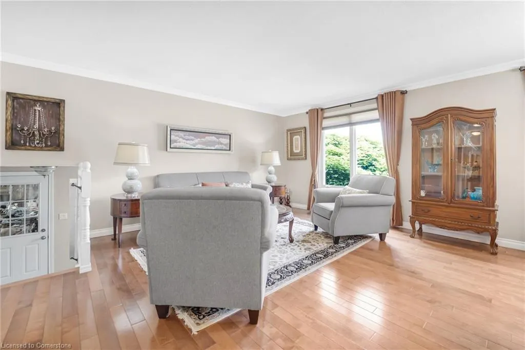 14 Thistledown Drive