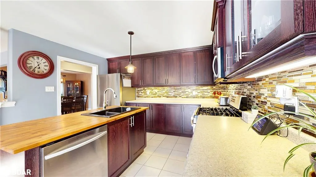 3086 Emperor Drive Drive
