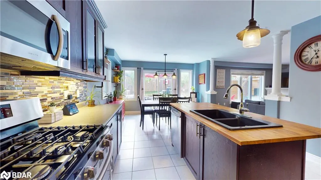 3086 Emperor Drive Drive