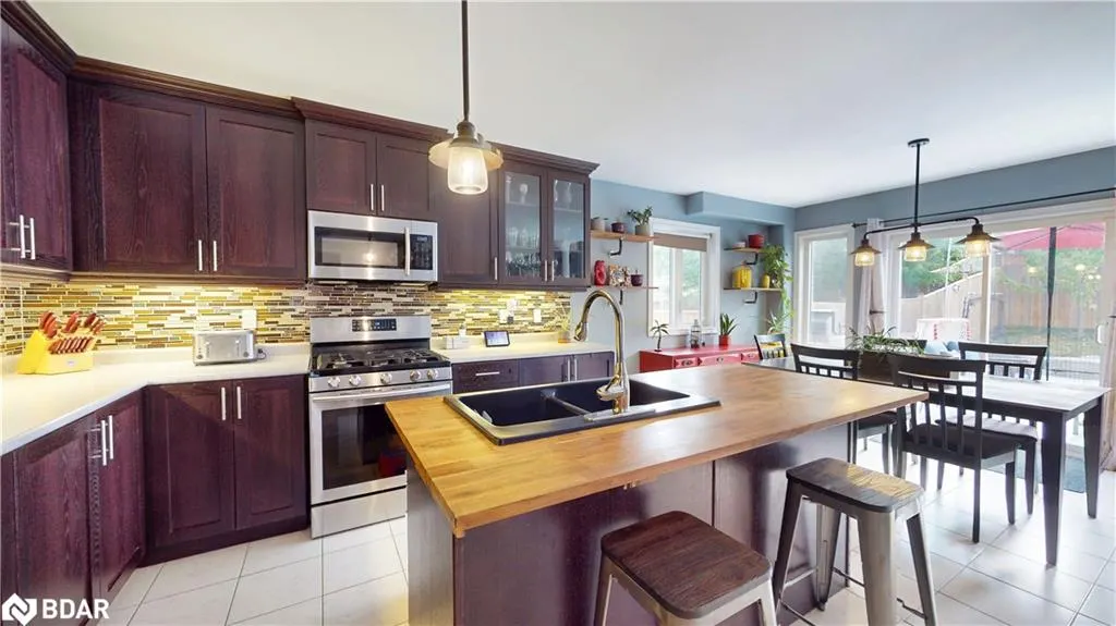 3086 Emperor Drive Drive