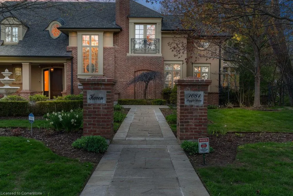 1081 Argyle Drive