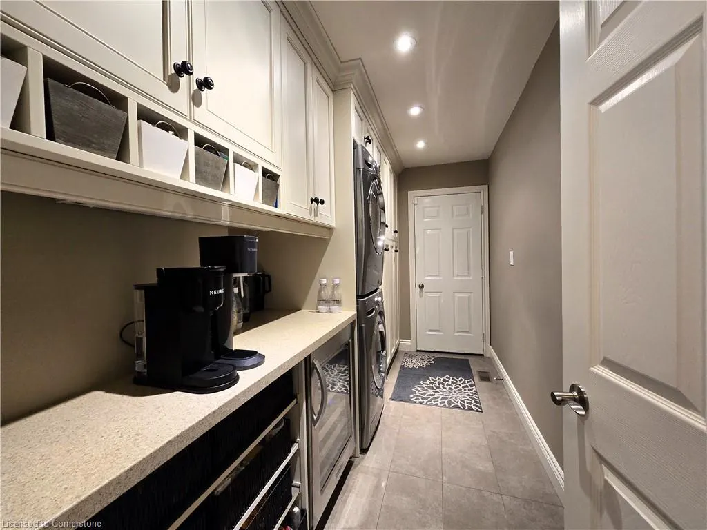 1264 Abbey Court