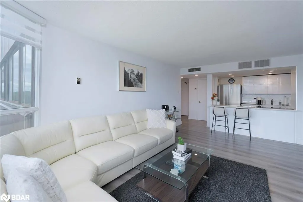1333 Bloor Street, #805