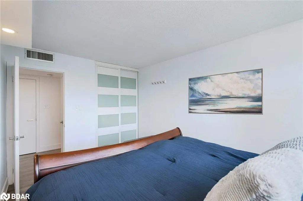 1333 Bloor Street, #805