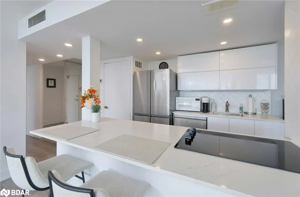 1333 Bloor Street, #805
