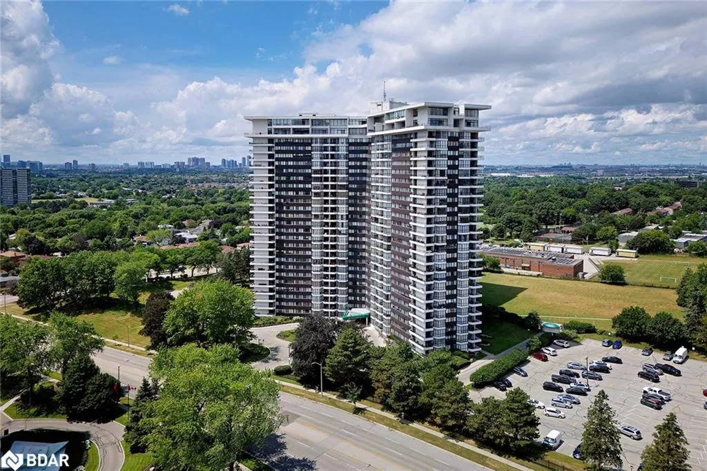 1333 Bloor Street, #805