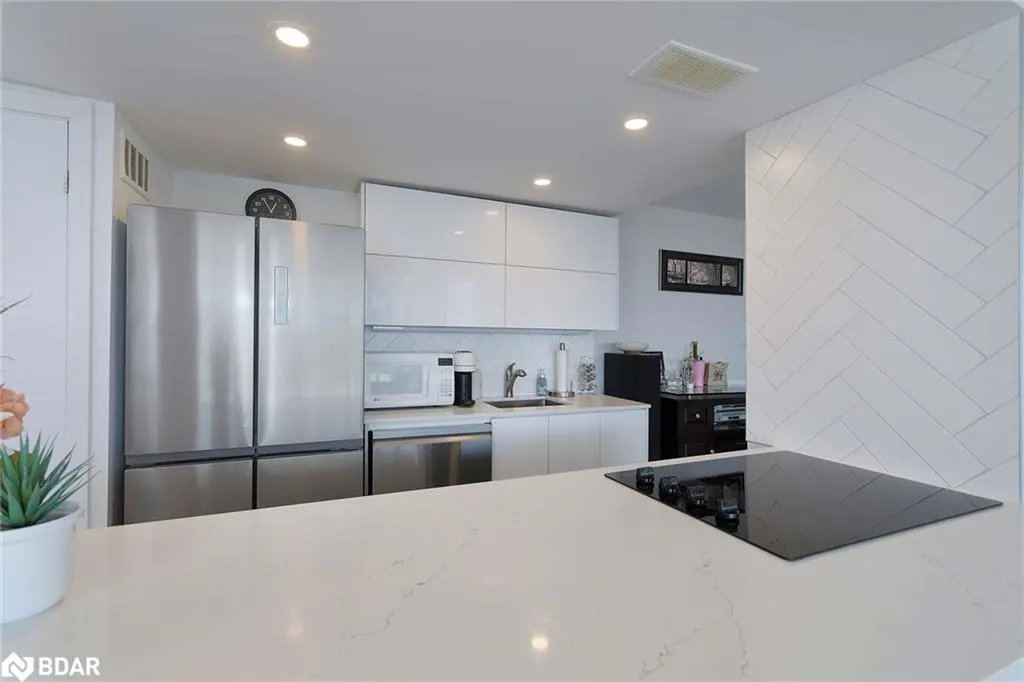 1333 Bloor Street, #805