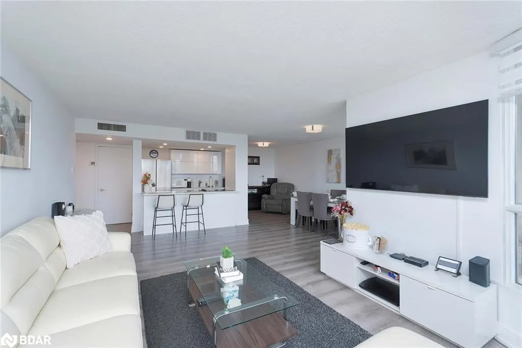1333 Bloor Street, #805