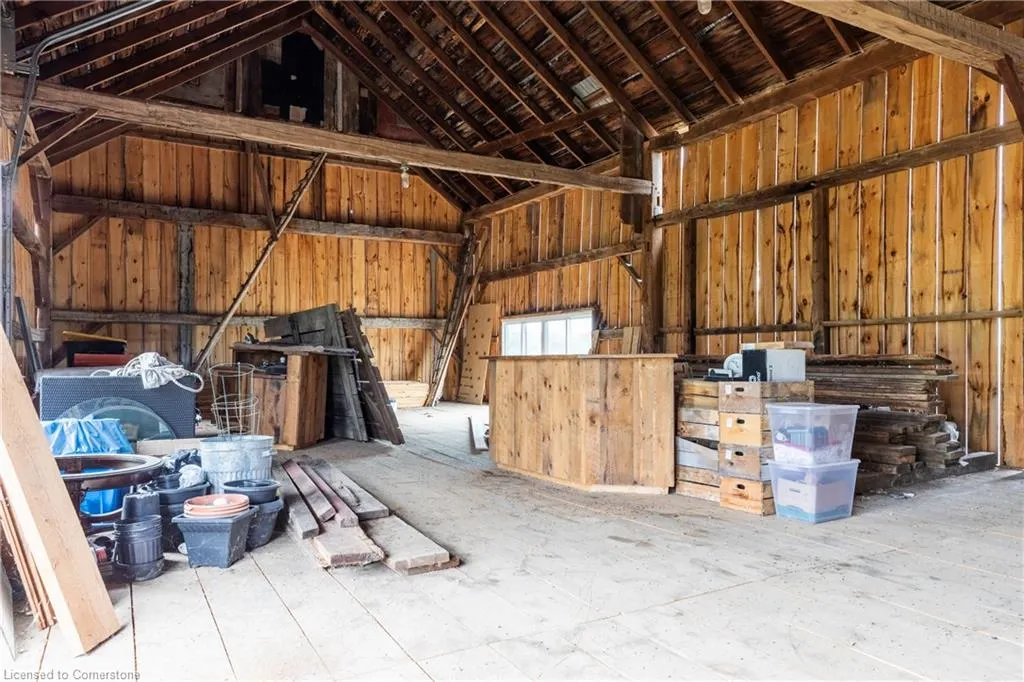 1506 6th Concession Rd Road W