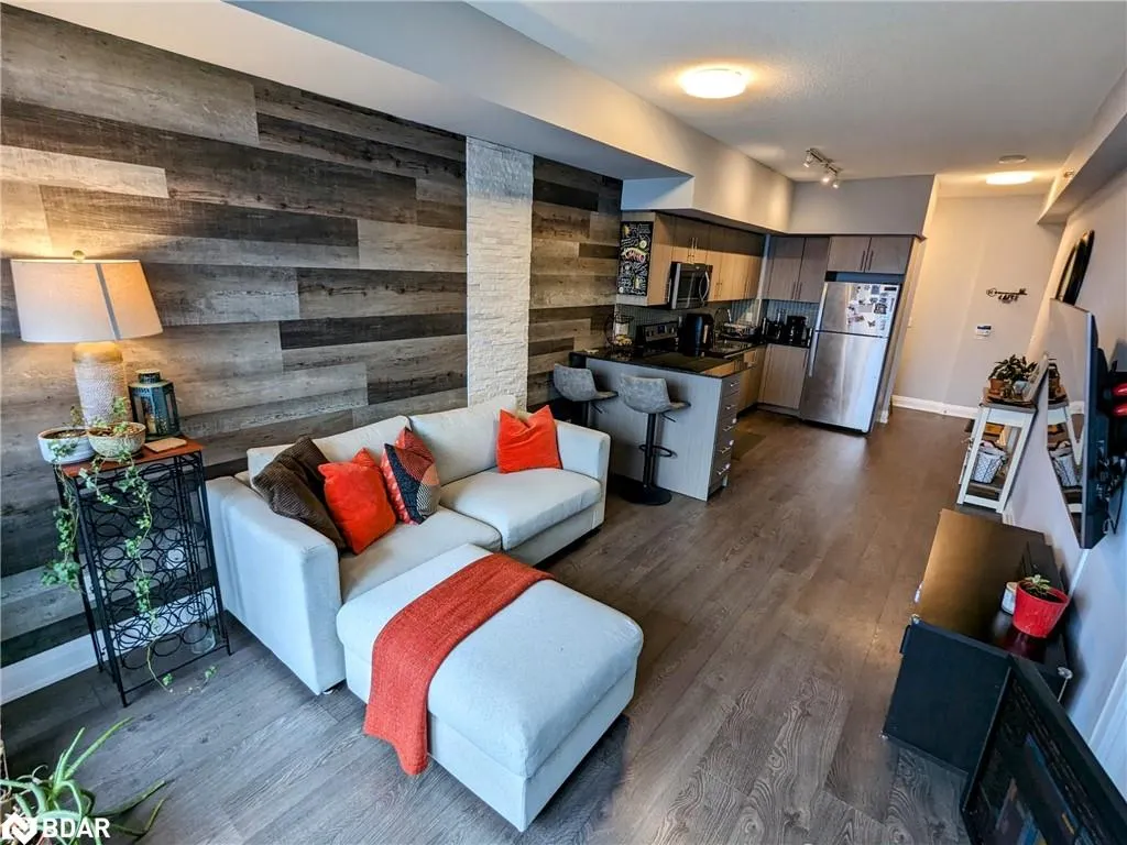 55 Speers Road, #1210